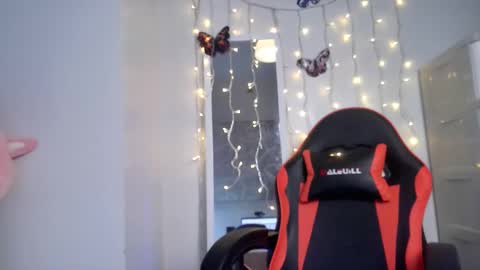 junovaughn online show from 10/16/25, 01:17