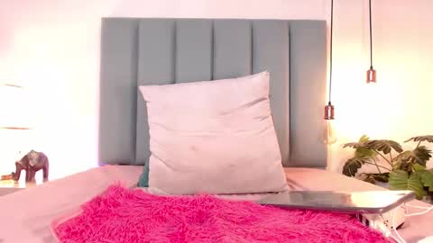 Jupiter Fox online show from 01/23/25, 05:42