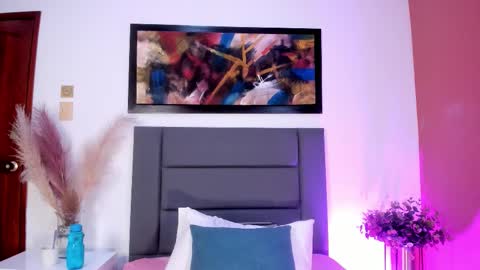 Jupiter Fox online show from 11/30/25, 12:03