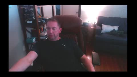 Snapshot of jusbeaz8722 chatting on 01/01/25, 07:10 JustnSide Unexxst online show from 01/01/25, 07:10