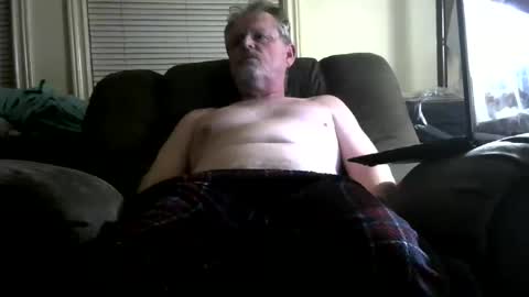 Snapshot of just2look2watch chatting on 01/04/25, 05:05 just2look2watch online show from 01/04/25, 05:05