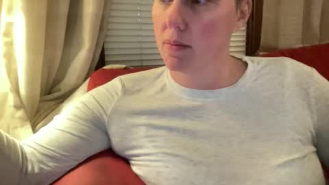 Snapshot of just4you101 chatting on 11/19/25, 10:10 Flirty influncer online show from 11/19/25, 10:10