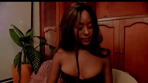 Snapshot of just_ale_ chatting on 10/10/25, 10:31 sweet ale online show from 10/10/25, 10:31