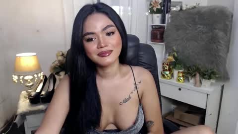 Snapshot of just_aleah chatting on 12/13/24, 03:00 MY IG aleahgomez17 online show from 12/13/24, 03:00