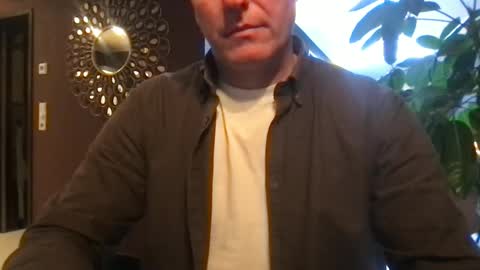 Snapshot of just_another_biguy chatting on 02/07/25, 02:47 Steven online show from 02/07/25, 02:47
