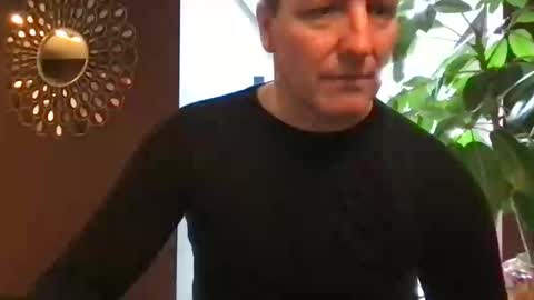 Snapshot of just_another_biguy chatting on 02/09/25, 02:29 Steven online show from 02/09/25, 02:29