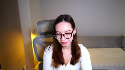 Snapshot of just_emmy chatting on 11/24/25, 05:40 just call me Emmy online show from 11/24/25, 05:40