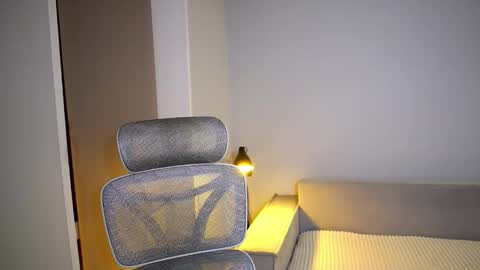 Snapshot of just_emmy chatting on 11/28/25, 05:32 just call me Emmy online show from 11/28/25, 05:32