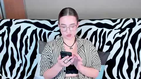 Snapshot of just_fucked chatting on 01/08/25, 12:47 Nika and Mark online show from 01/08/25, 12:47