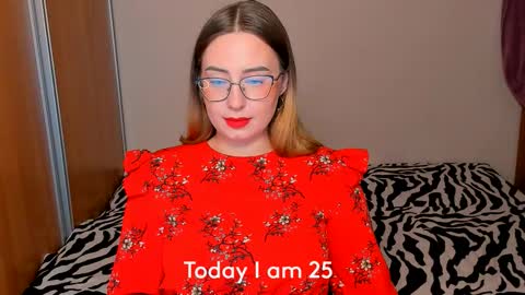 Snapshot of just_fucked chatting on 09/25/25, 12:14 Nika and Mark online show from 09/25/25, 12:14