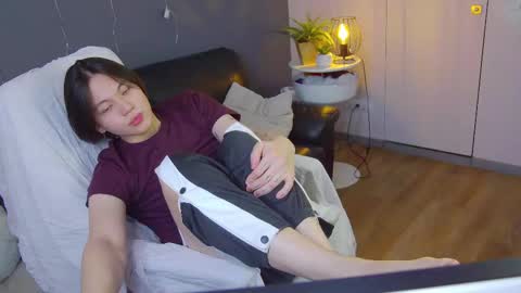 just_gay_ online show from 02/01/25, 05:05