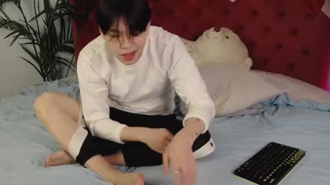 just_gay_ online show from 02/15/25, 02:00