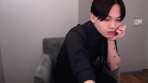 just_gay_ online show from 02/21/25, 05:24