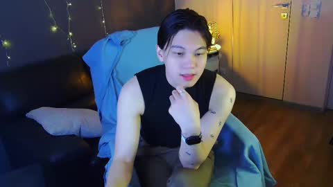 just_gay_ online show from 02/26/25, 09:48