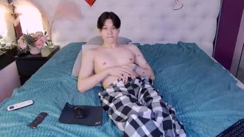 just_gay_ online show from 03/01/25, 07:26