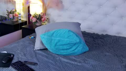 just_gay_ online show from 03/10/25, 04:14