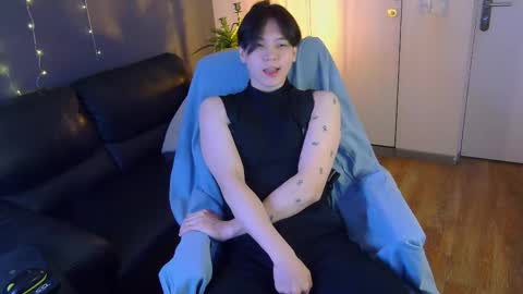 just_gay_ online show from 03/11/25, 01:23
