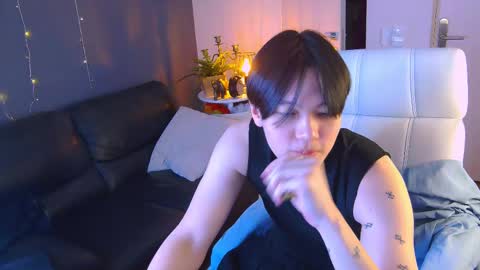 just_gay_ online show from 03/11/25, 04:29