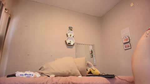  Isa y Luci  online show from 06/01/26, 06:53