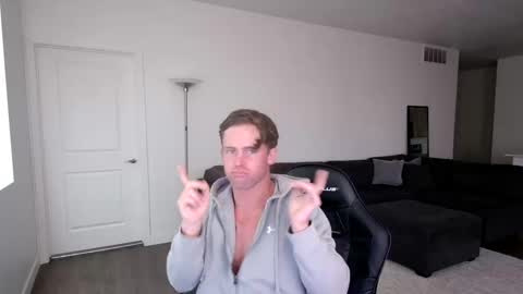 Snapshot of just_jayyyyy chatting on 01/30/25, 10:41 BlueEyedJayy online show from 01/30/25, 10:41