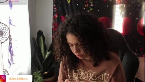 Snapshot of just_katiex chatting on 01/18/25, 07:04 Sofia online show from 01/18/25, 07:04