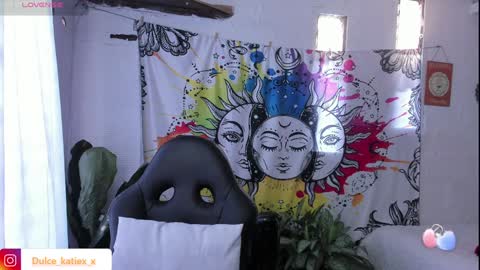 Snapshot of just_katiex chatting on 01/29/25, 09:39 Sofia online show from 01/29/25, 09:39