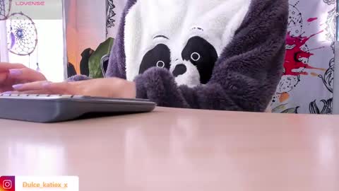 Snapshot of just_katiex chatting on 02/16/25, 01:49 Sofia online show from 02/16/25, 01:49