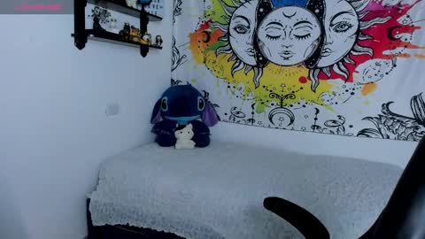 Snapshot of just_katiex chatting on 11/04/25, 03:33 Sofia online show from 11/04/25, 03:33