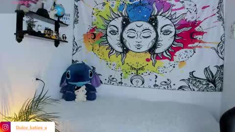 Snapshot of just_katiex chatting on 11/07/25, 12:10 Sofia online show from 11/07/25, 12:10