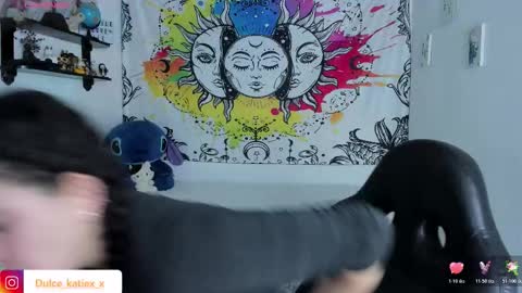 Snapshot of just_katiex chatting on 11/22/25, 01:59 Sofia online show from 11/22/25, 01:59