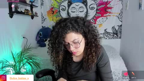 Snapshot of just_katiex chatting on 11/25/25, 12:43 Sofia online show from 11/25/25, 12:43