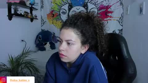 Snapshot of just_katiex chatting on 11/30/25, 12:42 Sofia online show from 11/30/25, 12:42