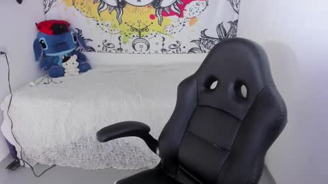 Sofia online show from 01/18/26, 07:50