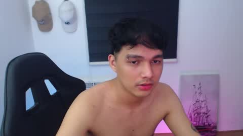 Snapshot of justagamerxxx chatting on 02/25/25, 02:33 Rhys online show from 02/25/25, 02:33