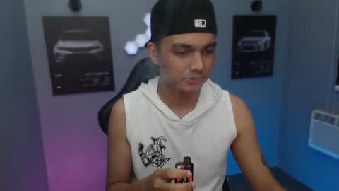 Snapshot of justagamerxxx chatting on 09/21/25, 09:05 Rhys online show from 09/21/25, 09:05