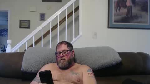 Snapshot of justaguyandnaked chatting on 12/15/25, 07:07 justaguyandnaked online show from 12/15/25, 07:07