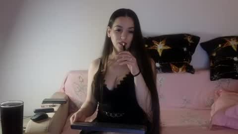 Snapshot of justanneagain chatting on 06/27/26, 01:43 JustAnne online show from 06/27/26, 01:43