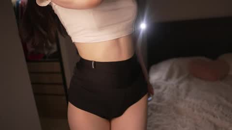 Snapshot of justbarbie_new_ chatting on 05/29/26, 08:40 Katarina online show from 05/29/26, 08:40