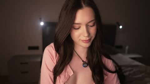 Snapshot of justbarbie_new_ chatting on 06/06/26, 08:13 Katarina online show from 06/06/26, 08:13