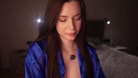 Snapshot of justbarbie_new_ chatting on 06/09/26, 08:20 Katarina online show from 06/09/26, 08:20