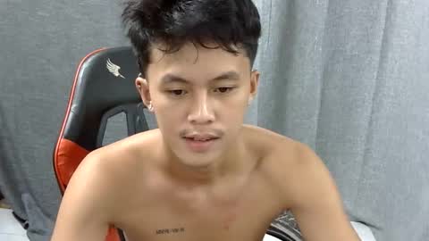 Snapshot of justcallme_james chatting on 05/20/26, 02:51 James online show from 05/20/26, 02:51