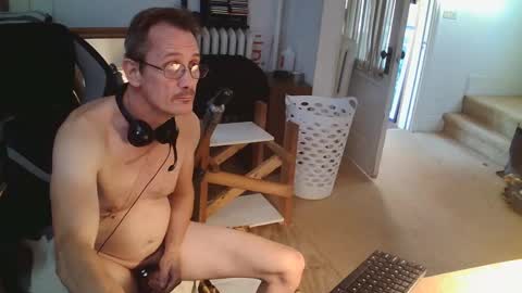 Snapshot of justdoug999 chatting on 09/28/25, 09:09 BetaDougie online show from 09/28/25, 09:09