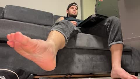 Snapshot of justforyou013 chatting on 09/29/25, 08:13 JOST THE MASTER online show from 09/29/25, 08:13