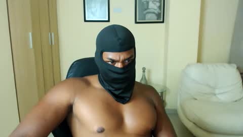 justin__lebron_ online show from 04/20/26, 08:43