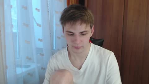 Snapshot of justin_hellboy chatting on 01/04/25, 09:43 Justin online show from 01/04/25, 09:43