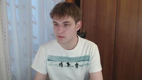 Snapshot of justin_hellboy chatting on 01/06/25, 10:13 Justin online show from 01/06/25, 10:13