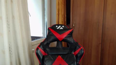 Snapshot of justin_hellboy chatting on 10/05/25, 09:40 Justin online show from 10/05/25, 09:40