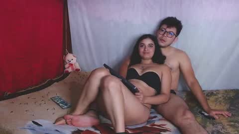 JUSTIN Y JAZMIN online show from 02/21/26, 12:00