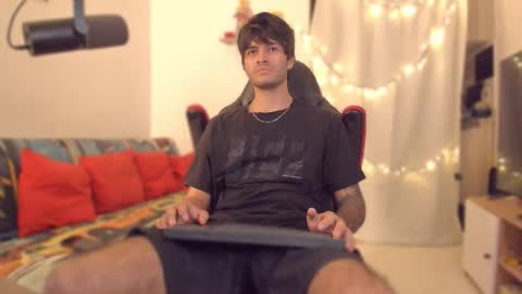 Snapshot of justin_stark1 chatting on 12/16/25, 12:04 Diego online show from 12/16/25, 12:04