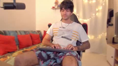 Snapshot of justin_stark1 chatting on 12/16/25, 09:20 Diego online show from 12/16/25, 09:20